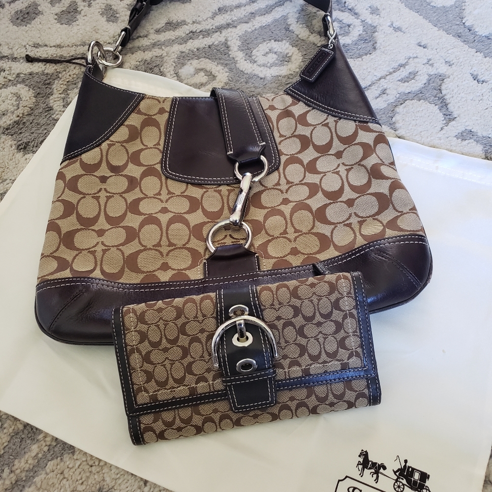Coach purse and wallet